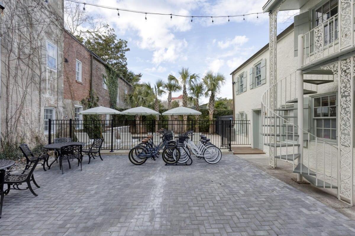 Historic B&B Veranda King Suite Walk To King Charleston Exterior photo