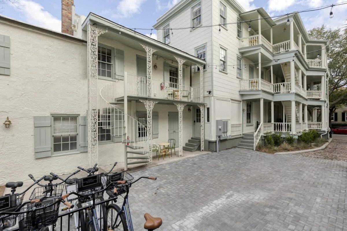 Historic B&B Veranda King Suite Walk To King Charleston Exterior photo