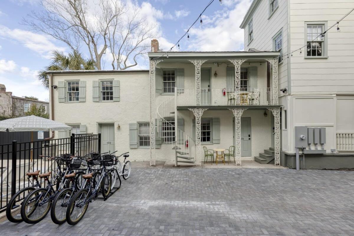 Historic B&B Veranda King Suite Walk To King Charleston Exterior photo